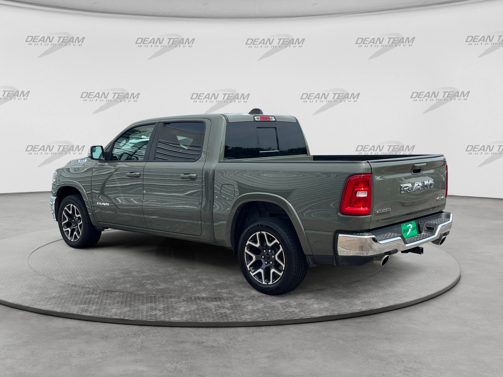 Used 2026 RAM 1500 Laramie AWD/4WD image 5