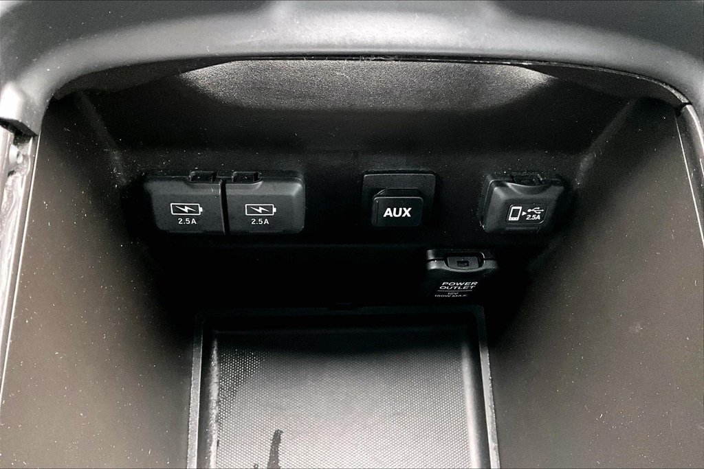 Used 2020 Acura MDX w/ Technology Package AWD/4WD image 33
