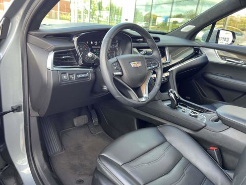 Certified 2024 Cadillac XT6 Premium Luxury w/ Platinum Package image 17