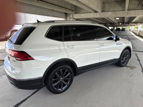 Used 2022 Volkswagen Tiguan SE AWD/4WD image 16