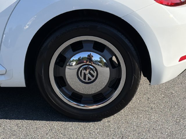Used 2016 Volkswagen Beetle 1.8T Denim FWD image 19