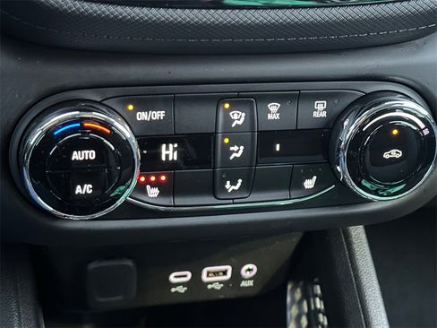 Used 2023 Chevrolet TrailBlazer LT w/ Convenience Package image 28