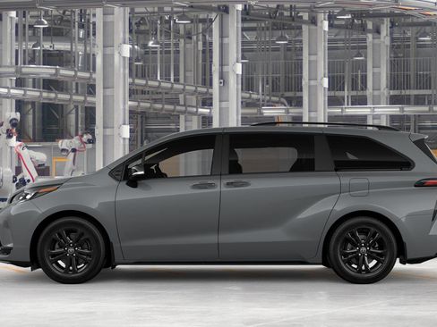 New 2026 Toyota Sienna XSE image 4