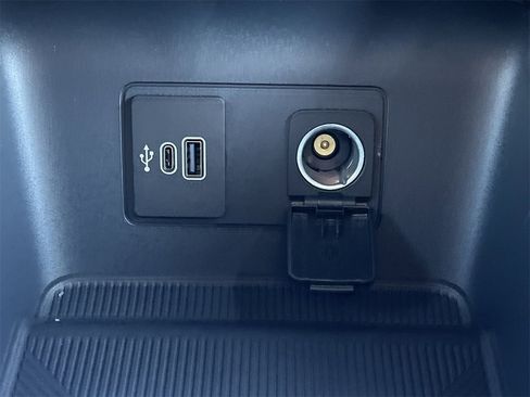 New 2026 Ford Explorer Platinum image 7