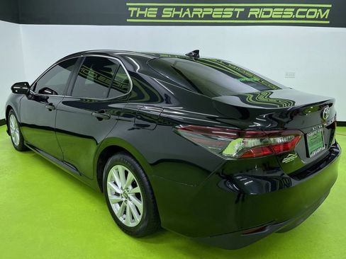 Used 2022 Toyota Camry LE image 7