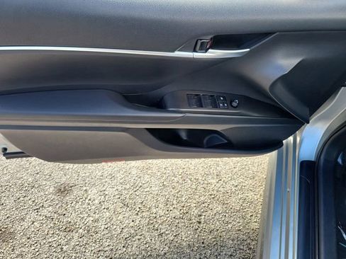 Used 2024 Toyota Camry SE image 20