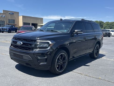 Certified 2023 Ford Expedition Limited AWD/4WD image 2