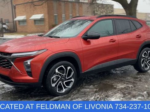 Used 2024 Chevrolet Trax RS w/ Driver Confidence Package image 4