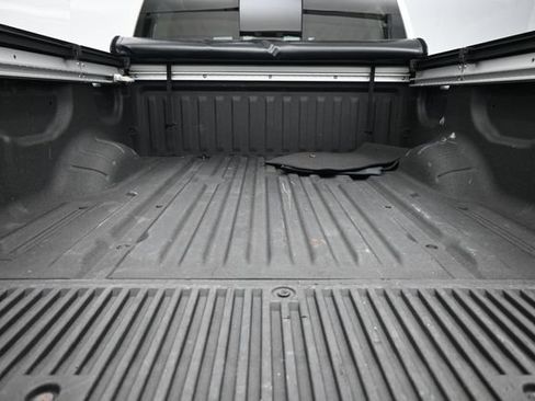 Used 2023 Nissan Titan PRO-4X w/ Pro-4x Convenience Package AWD/4WD image 17