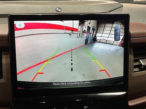 Used 2024 Ford Expedition Max Limited image 14