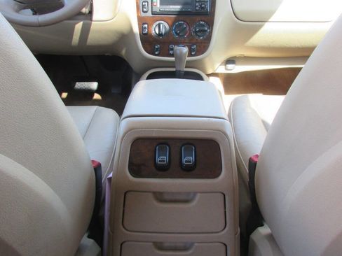 Used 2000 Mercedes-Benz ML 320 4MATIC image 29