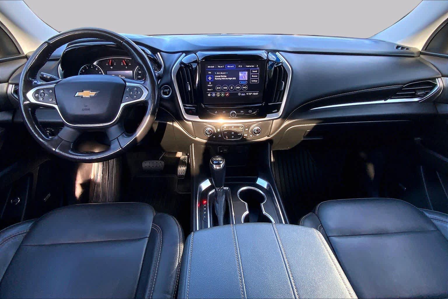Used 2020 Chevrolet Traverse LT w/ LT Premium Package FWD image 16