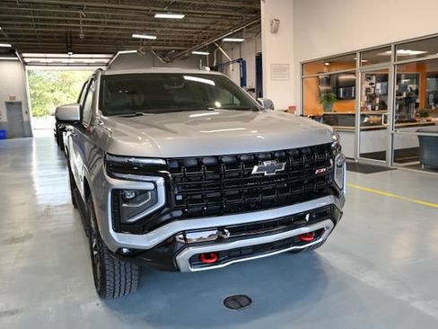 New 2026 Chevrolet Tahoe Z71 w/ Z71 Off-Road Package AWD/4WD image 3