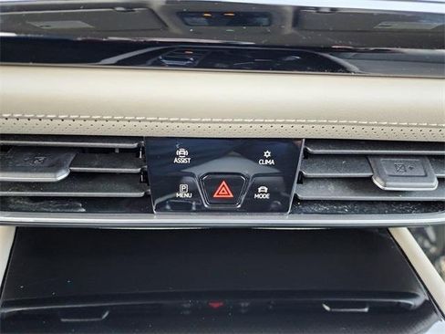 Certified 2024 Volkswagen Atlas SE image 22