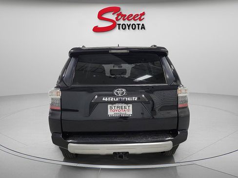 Certified 2019 Toyota 4Runner TRD Off-Road image 3
