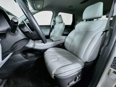 Used 2025 Hyundai Palisade SEL FWD image 11