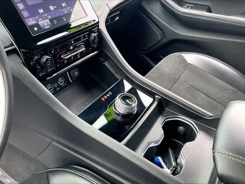 Used 2025 Jeep Grand Cherokee L Altitude image 20