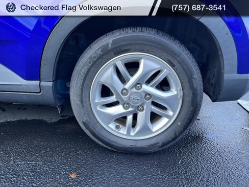 Used 2021 Hyundai Venue SE image 6