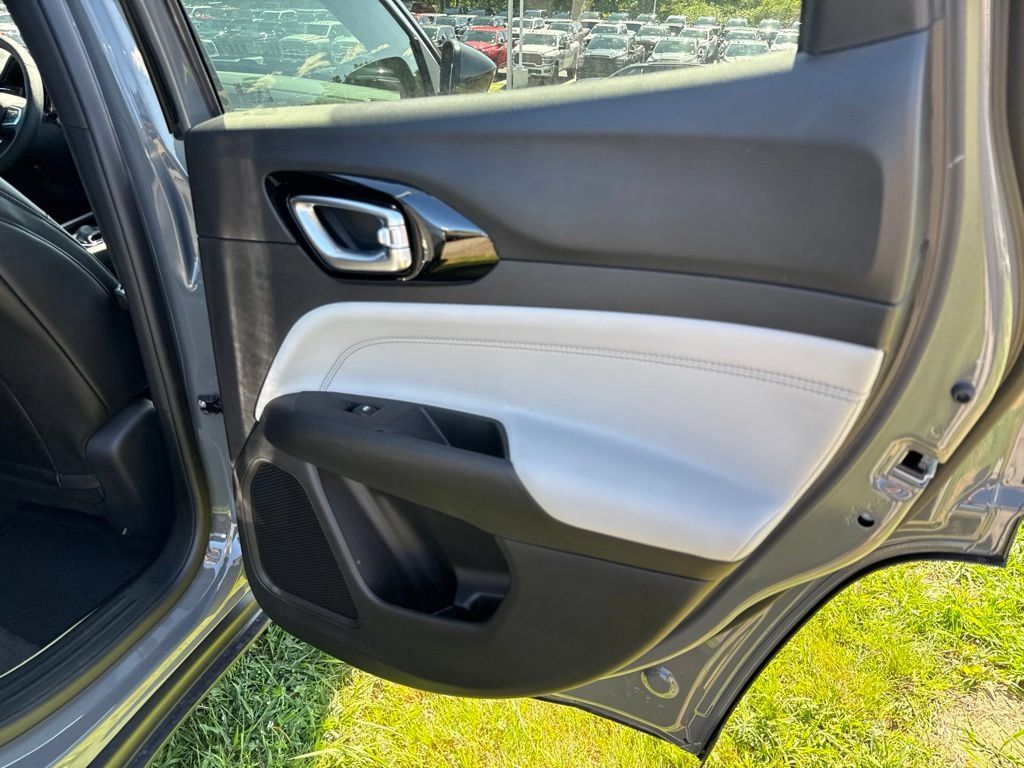 New 2026 Jeep Compass Limited AWD/4WD image 24