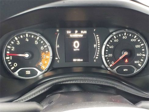 Used 2017 Jeep Renegade Sport w/ Power & Air Group image 18