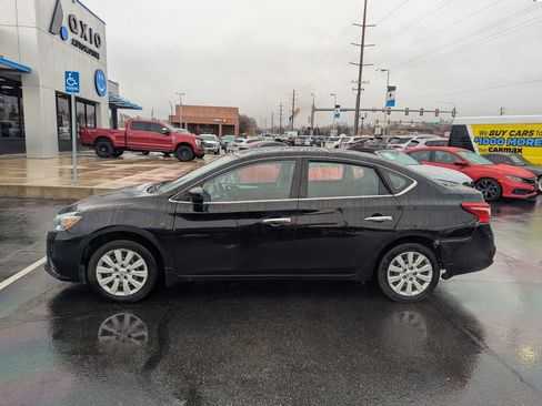 Used 2017 Nissan Sentra S image 8