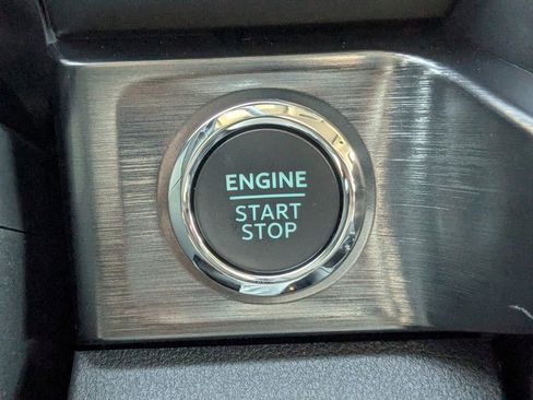 New 2026 Ford F250 Lariat w/ Black Appearance Package image 32