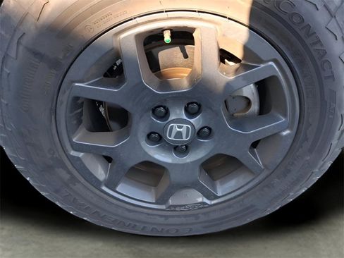 Certified 2025 Honda Pilot TrailSport image 15