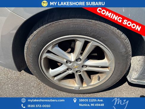 Used 2017 Chevrolet Cruze LT FWD image 8