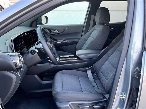 Used 2025 Chevrolet Equinox LT AWD/4WD image 22