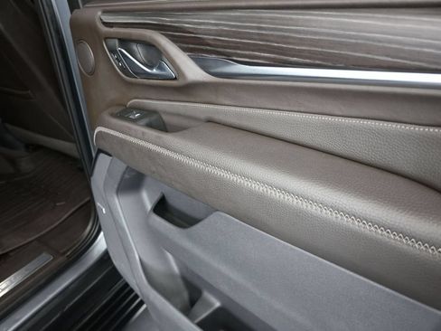 Used 2022 GMC Yukon XL Denali RWD image 21