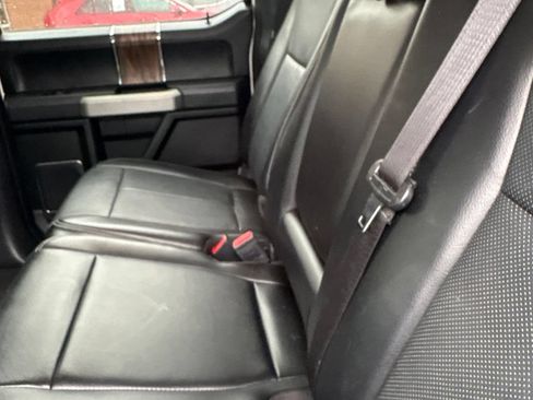 Used 2018 Ford F150 Lariat w/ Equipment Group 502A Luxury AWD/4WD image 12
