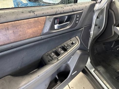 Used 2016 Subaru Outback 2.5i Limited AWD/4WD image 37