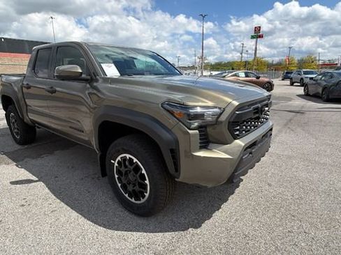 New 2026 Toyota Tacoma TRD Off-Road AWD/4WD image 9