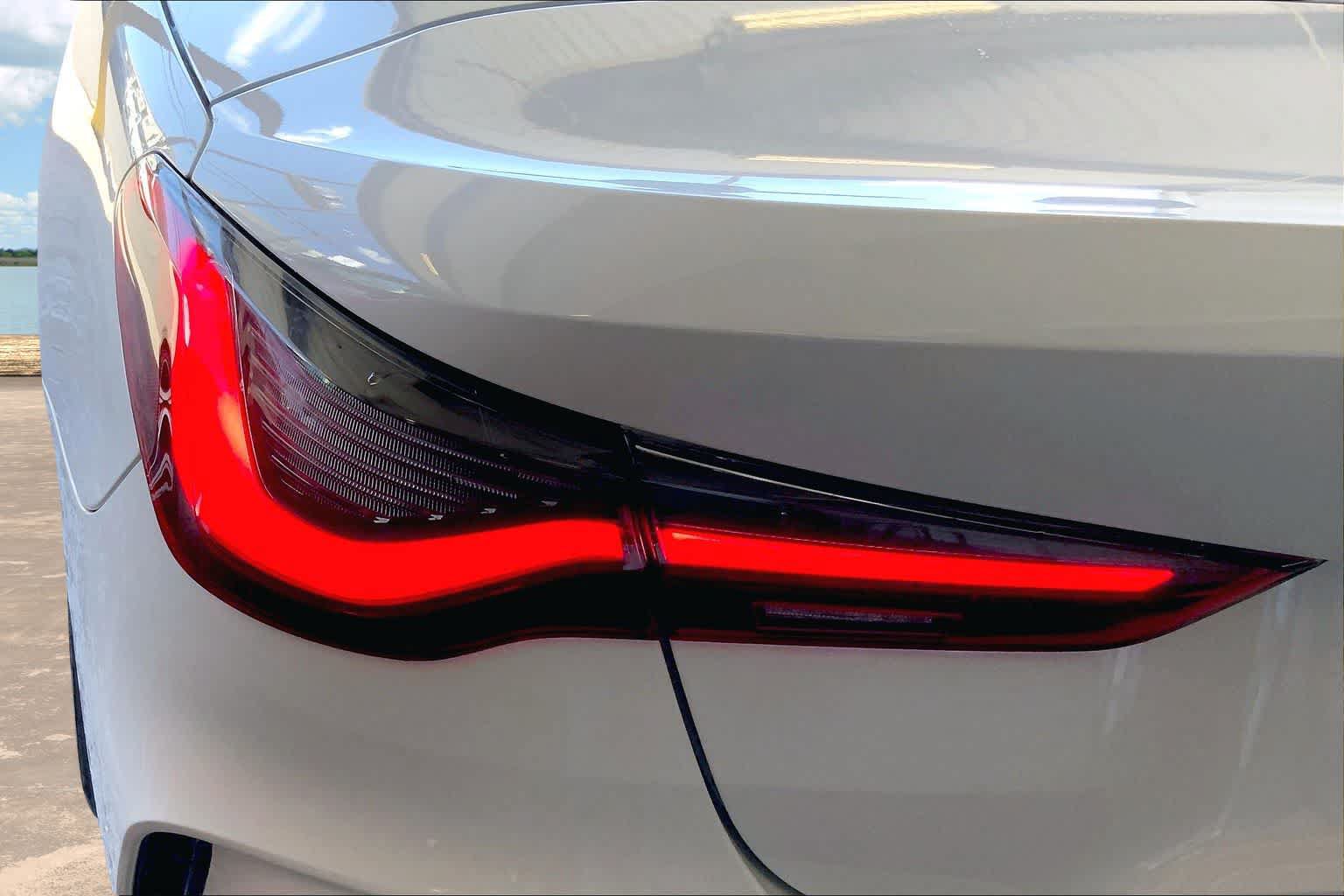 Used 2023 BMW M440i Convertible w/ Premium Package RWD image 31