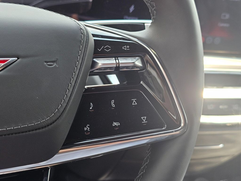 New 2026 Cadillac Lyriq V AWD/4WD image 25