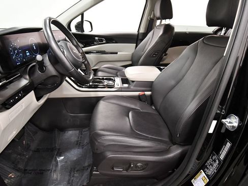 Certified 2023 Kia Carnival SX FWD image 14