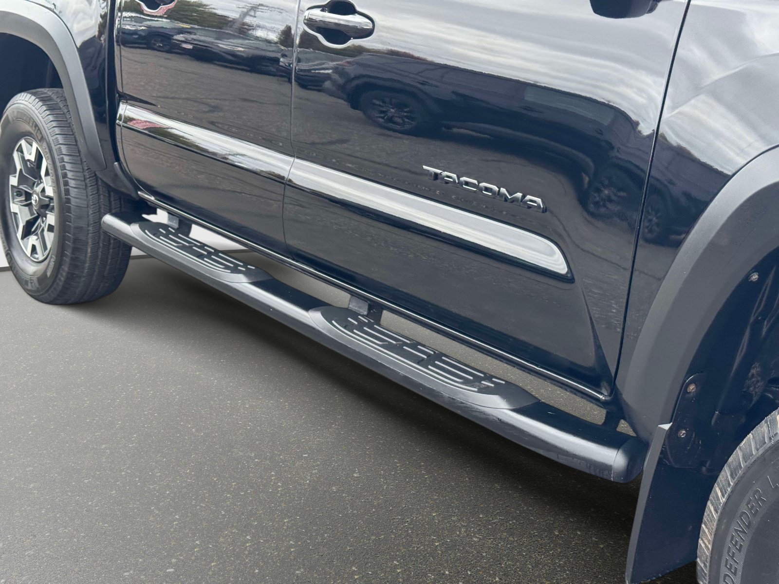 Certified 2020 Toyota Tacoma TRD Off-Road w/ Technology Package AWD/4WD image 9