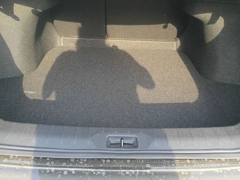 New 2026 Nissan Sentra SR w/ Floor Mat Package image 7