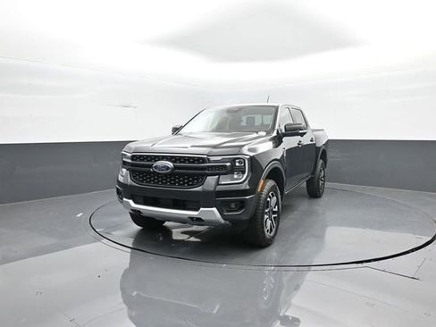 New 2025 Ford Ranger Lariat w/ FX4 Off-Road Package image 3