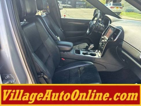 Used 2018 Jeep Grand Cherokee Altitude AWD/4WD image 43