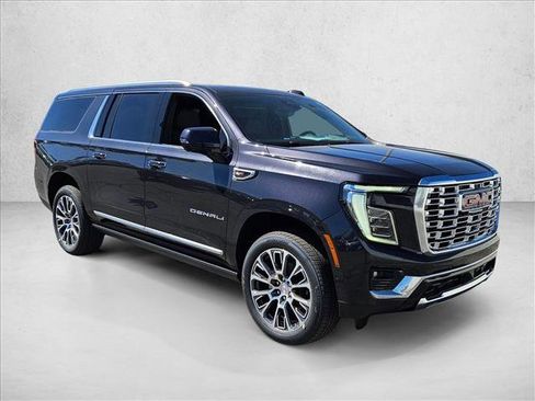 New 2026 GMC Yukon XL Denali w/ Denali Reserve Package RWD image 7