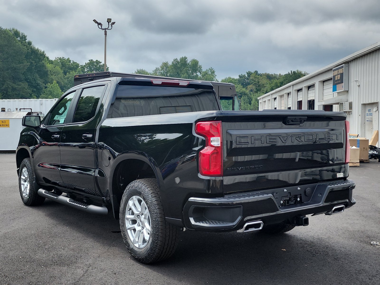 New 2026 Chevrolet Silverado 1500 RST w/ Z71 Off-Road Package AWD/4WD image 3