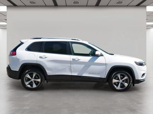 Used 2019 Jeep Cherokee Limited AWD/4WD image 6
