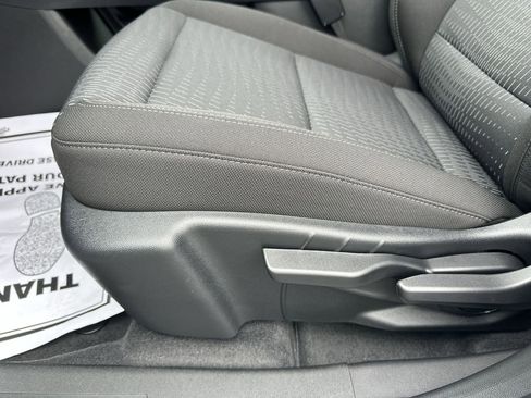 New 2026 Chevrolet Equinox LT FWD image 18