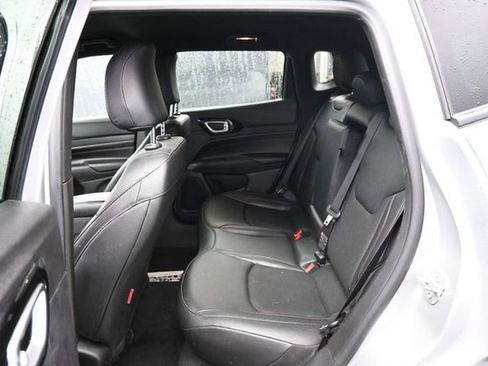 Used 2025 Jeep Compass Trailhawk AWD/4WD image 11