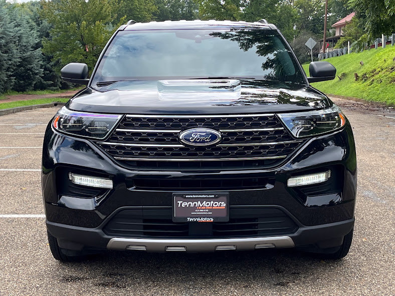 Used 2020 Ford Explorer XLT w/ Equipment Group 202A AWD/4WD image 22