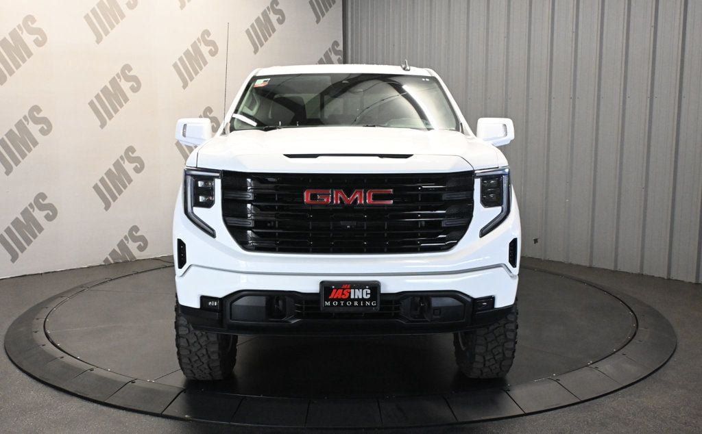 Used 2023 GMC Sierra 1500 Elevation w/ Preferred Package AWD/4WD image 2