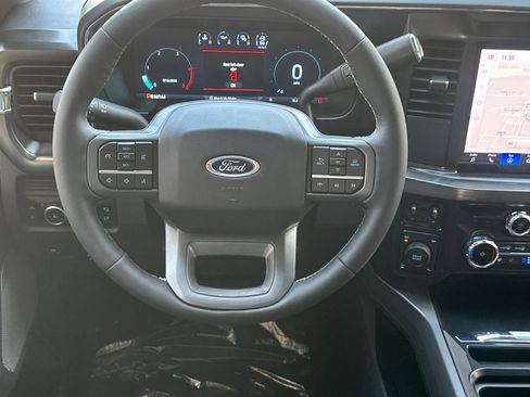 New 2026 Ford F250 Lariat w/ Black Appearance Package AWD/4WD image 14