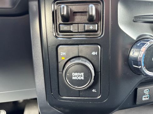 Used 2024 Ford F150 XLT image 28