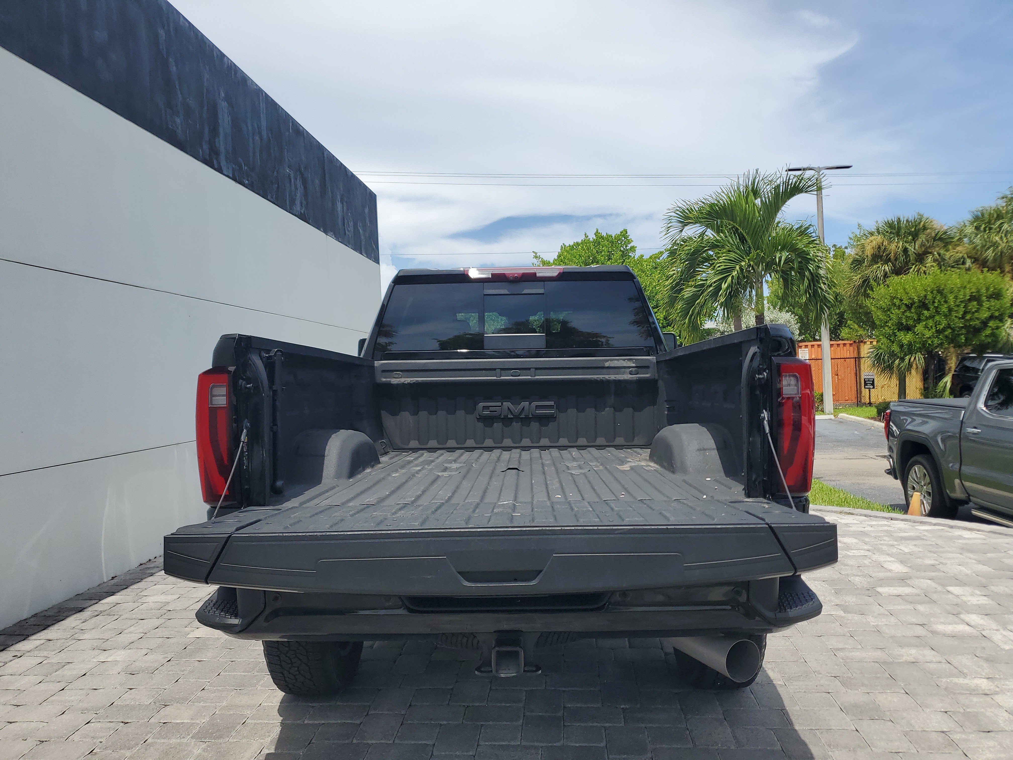 Certified 2025 GMC Sierra 2500 Denali w/ Denali Reserve Package AWD/4WD image 10